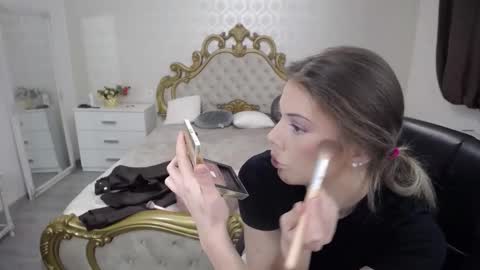 jessycatop online show from 7, 4, 2026