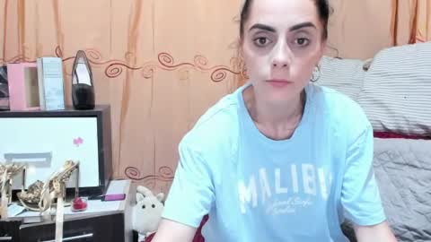 Jessylonghair online show from 13, 7, 2026