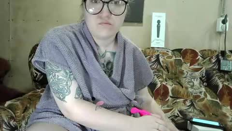Bye everyone i cant see any reason to stay here wish u luck online show from 29, 6, 2026