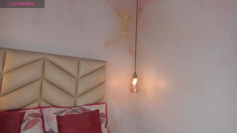 Snapshot of jesysoz_23 chatting on 23, 10, 2025 Jessica online show from 23, 10, 2025