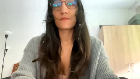 Snapshot of jettycuteeva chatting on 1, 11, 2025 Eva online show from 1, 11, 2025