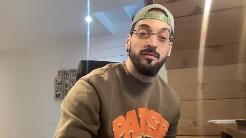 Snapshot of jeunemek00779042 chatting on 4, 2, 2025 JEUNEMEK007 online show from 4, 2, 2025