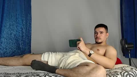 Snapshot of jeycob_happy97 chatting on 30, 4, 2026 Juan David online show from 30, 4, 2026