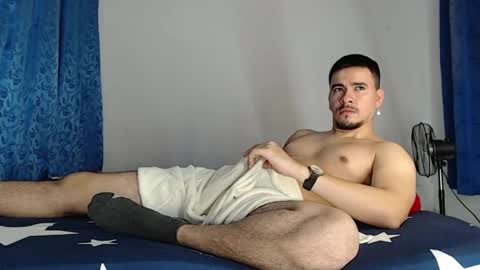 Snapshot of jeycob_happy97 chatting on 2, 5, 2026 Juan David online show from 2, 5, 2026