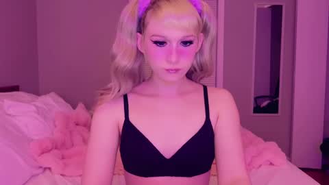 Snapshot of jeylababe chatting on 20, 9, 2025   online show from 20, 9, 2025