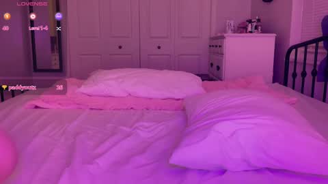 Snapshot of jeylababe chatting on 3, 10, 2025   online show from 3, 10, 2025