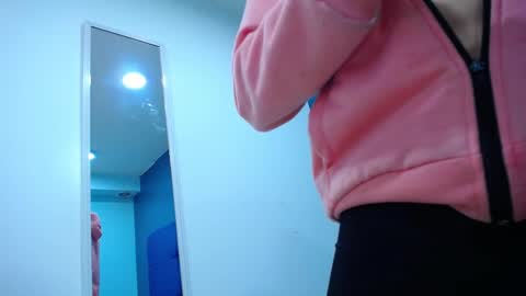 Snapshot of jheampiero chatting on 23, 10, 2025 Jheampiero online show from 23, 10, 2025