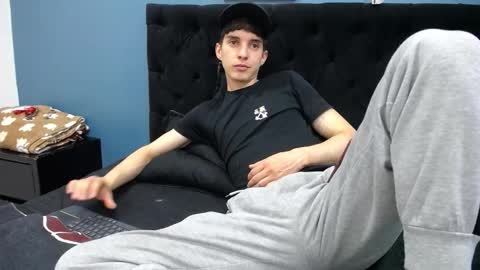 Snapshot of jheampiero chatting on 5, 11, 2025 Jheampiero online show from 5, 11, 2025