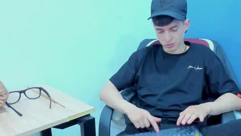 Snapshot of jheampiero chatting on 4, 12, 2025 Jheampiero online show from 4, 12, 2025