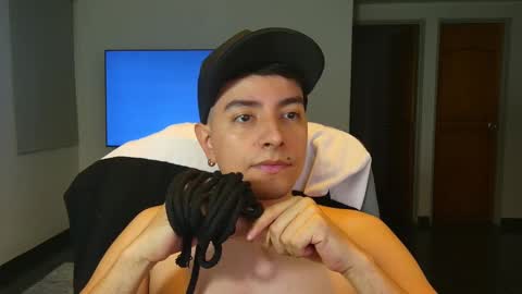 Snapshot of jhoan_saenz chatting on 15, 10, 2025 Jhoan Saenz online show from 15, 10, 2025