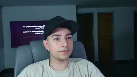 Snapshot of jhoan_saenz chatting on 2, 11, 2025 Jhoan Saenz online show from 2, 11, 2025