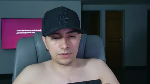 Snapshot of jhoan_saenz chatting on 14, 11, 2025 Jhoan Saenz online show from 14, 11, 2025