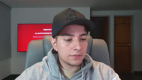 Snapshot of jhoan_saenz chatting on 16, 11, 2025 Jhoan Saenz online show from 16, 11, 2025