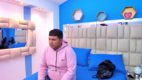 Snapshot of jhon_and_catalina chatting on 11, 10, 2025 jhon_and_catalina online show from 11, 10, 2025