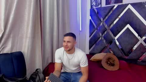 Snapshot of jhonny_flames7 chatting on 10, 3, 2025 jhonny online show from 10, 3, 2025