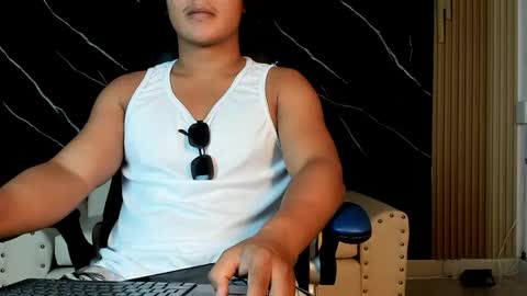 Snapshot of jhony_curly chatting on 29, 5, 2026 jhony_curly online show from 29, 5, 2026