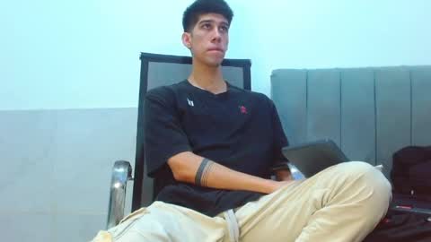 Snapshot of jhony_sex3 chatting on 31, 5, 2026 jhony_sex3 online show from 31, 5, 2026