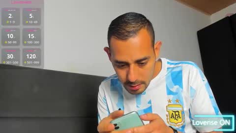 Jhony Alzate online show from 25, 2, 2026