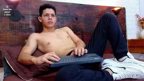 Snapshot of jhosuavega chatting on 7, 11, 2025 jhosuavega online show from 7, 11, 2025