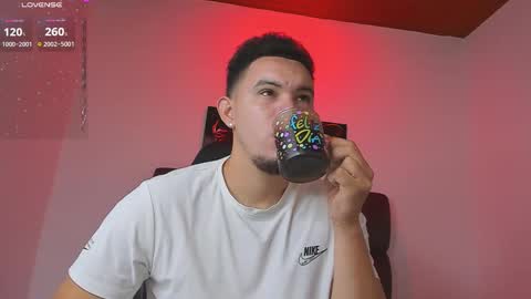 Jhonatan80  online show from 15, 10, 2025