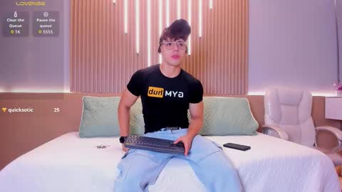 Snapshot of jhoumod_21 chatting on 17, 10, 2025 jhoumod_21 online show from 17, 10, 2025