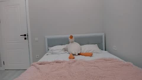 yuna online show from 12, 10, 2025