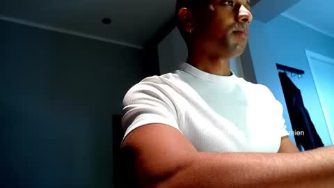 Snapshot of jimi_damien chatting on 11, 6, 2026 JD online show from 11, 6, 2026