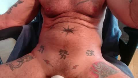 Snapshot of jimshard7x6 chatting on 16, 1, 2025 cock model  bathing suit model online show from 16, 1, 2025