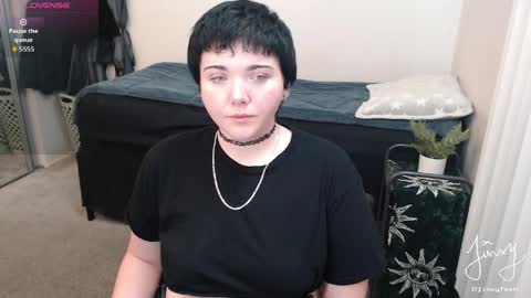jinxyfawn online show from 17, 5, 2026