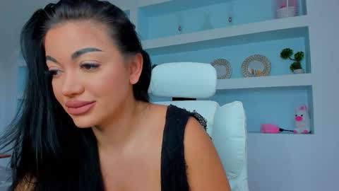 Snapshot of jisselle chatting on 20, 9, 2025 Juliee online show from 20, 9, 2025