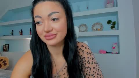 Snapshot of jisselle chatting on 30, 9, 2025 Juliee online show from 30, 9, 2025
