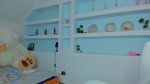 Juliee online show from 5, 1, 2026