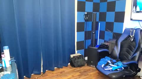 Snapshot of jizzyblue chatting on 3, 2, 2025 Jizzy Blue online show from 3, 2, 2025