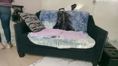 Nicole  Allen online show from 8, 1, 2025