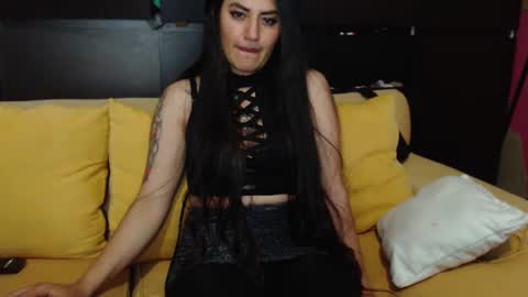 Snapshot of jjodie__ chatting on 2, 12, 2024 luuuuuuuuuu online show from 2, 12, 2024