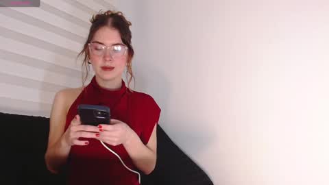 Snapshot of joan_didion chatting on 1, 1, 2025 Joan Didion online show from 1, 1, 2025