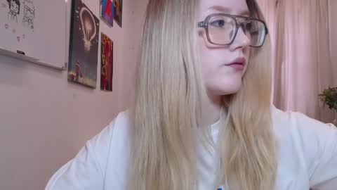 Snapshot of joan_kiss chatting on 1, 5, 2026 joan_kiss online show from 1, 5, 2026