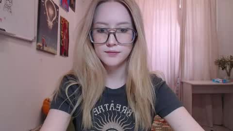 Snapshot of joan_kiss chatting on 16, 5, 2026 joan_kiss online show from 16, 5, 2026
