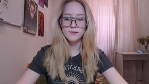 Snapshot of joan_kiss chatting on 16, 5, 2026 joan_kiss online show from 16, 5, 2026