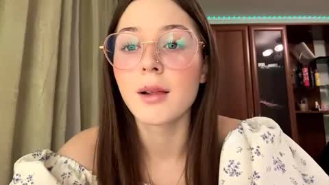 Snapshot of joanalkins chatting on 16, 12, 2025 Adel online show from 16, 12, 2025