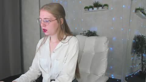 joann_shermann online show from 23, 10, 2025