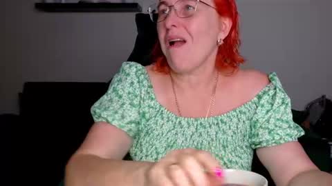 Snapshot of joannaandneighbour chatting on 7, 7, 2026 Joanna and Greg online show from 7, 7, 2026