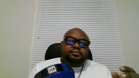 Snapshot of joe25123 chatting on 3, 3, 2025 joe25123 online show from 3, 3, 2025