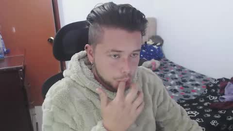 JOHAN independient model online show from 19, 4, 2026