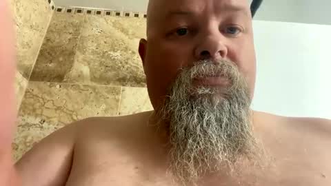 Snapshot of john40a chatting on 4, 10, 2025 John online show from 4, 10, 2025