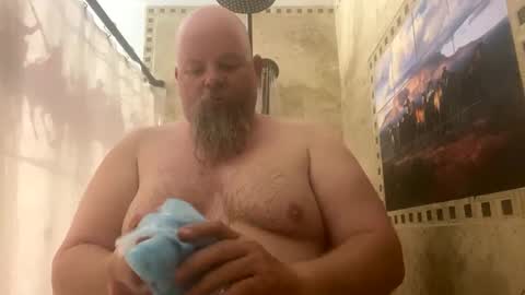 Snapshot of john40a chatting on 6, 10, 2025 John online show from 6, 10, 2025