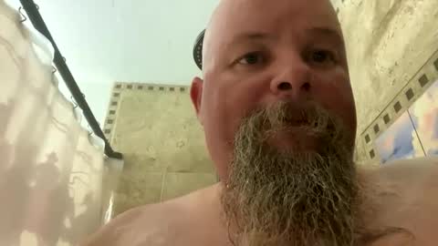 Snapshot of john40a chatting on 10, 10, 2025 John online show from 10, 10, 2025