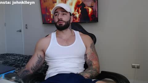 Snapshot of johnklleyn chatting on 25, 10, 2025 john online show from 25, 10, 2025