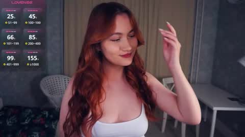 Snapshot of johnnietantum chatting on 26, 11, 2025 Rocio online show from 26, 11, 2025