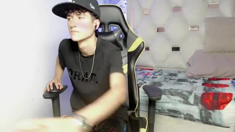 Snapshot of johnny_cagee chatting on 12, 9, 2025 johnny_cagee online show from 12, 9, 2025